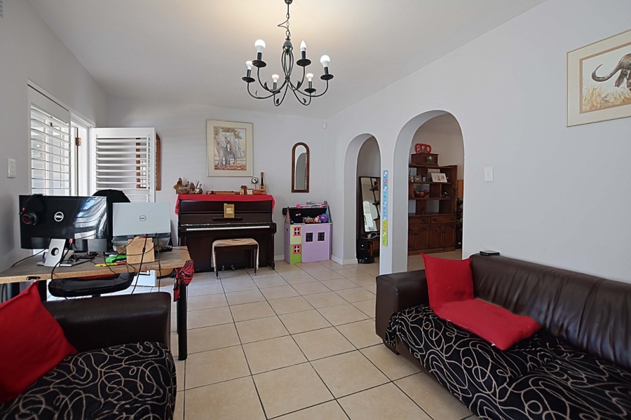 3 Bedroom Property for Sale in Table View Western Cape